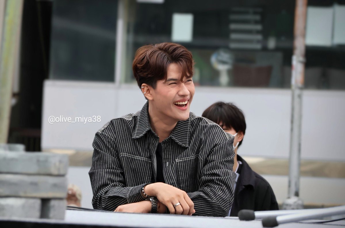 songklod_klc's tweet photo. It’s time for me to deserve  this smile again 🌻
#osaka #songklodklc 
Cr.olive_miya38 https://t.co/P95v1u7iao
