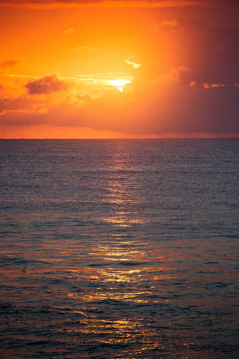 "#GünBatımıHayranları, #ManzaraGünBatımı, #RüyaGibiGünBatımı 🌅"