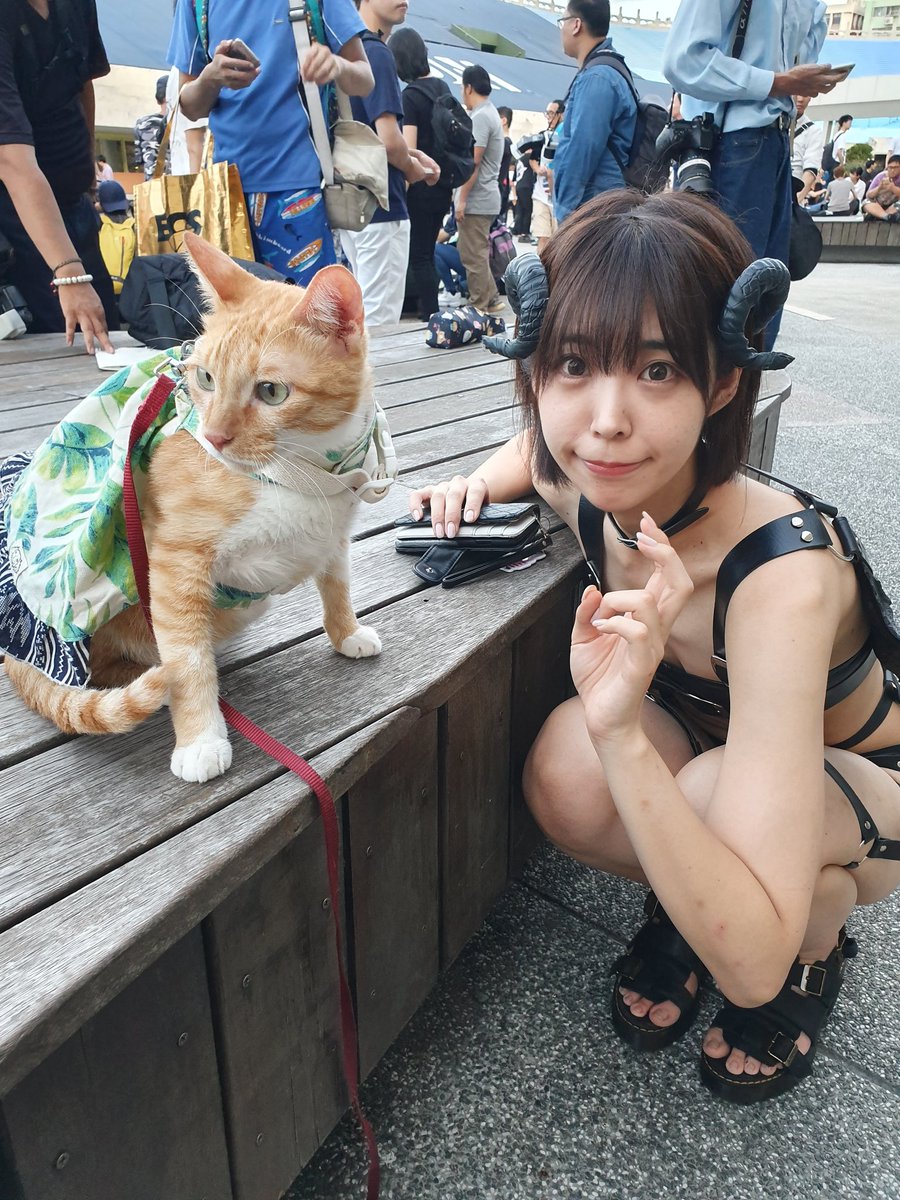 uchihas68396155's tweet photo. @tugu_kanden
4年間待って、ついに登場しました! とても幸せ!驚いた! 最初はあなただと気づかなかった、なんと失礼なことでしょう! 幸いにも二度目の出会いがあり、阿橘ちゃんと写真を撮らせて頂きました! 来年2月にまたお会いできるのを楽しみにしています!
#FF41 #FF34 #王小橘 https://t.co/OcnBlPf7Ke