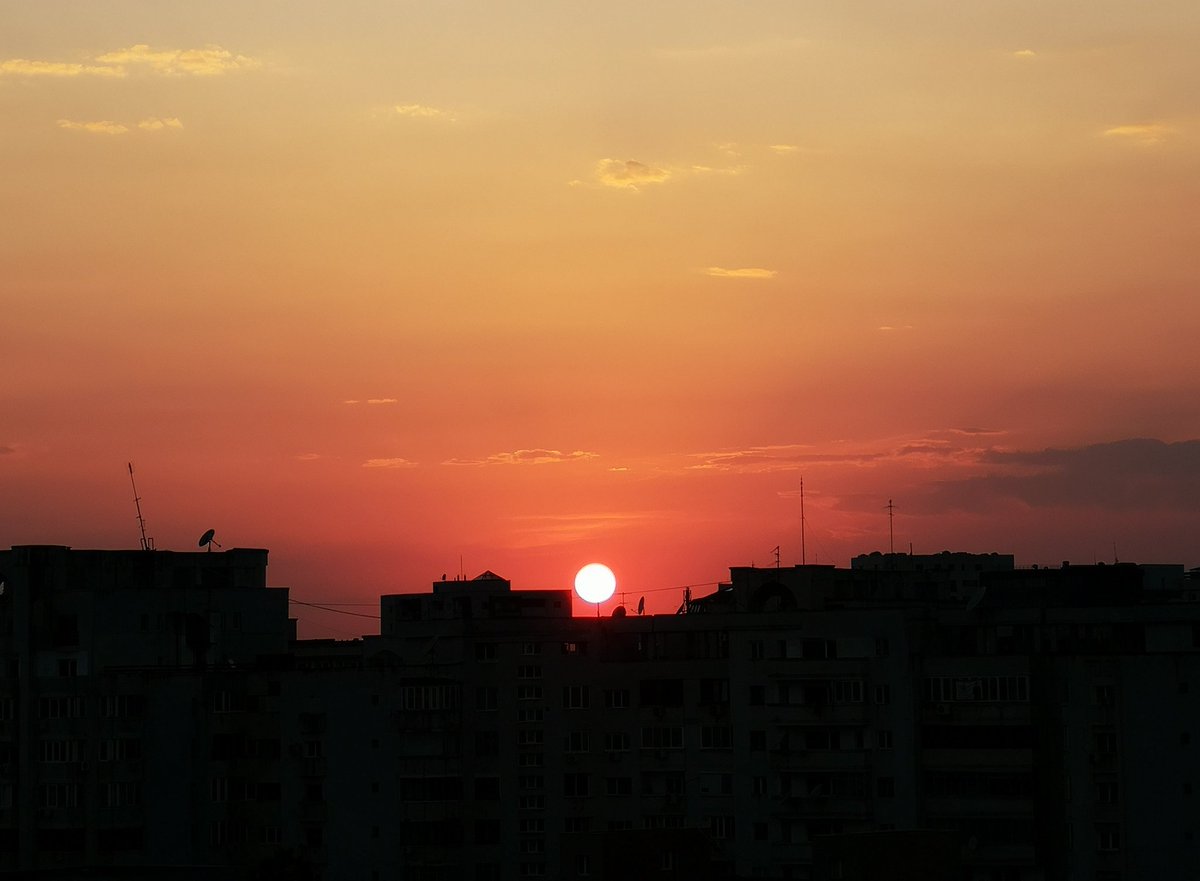 gaboss's tweet image. Situația actuală #apus