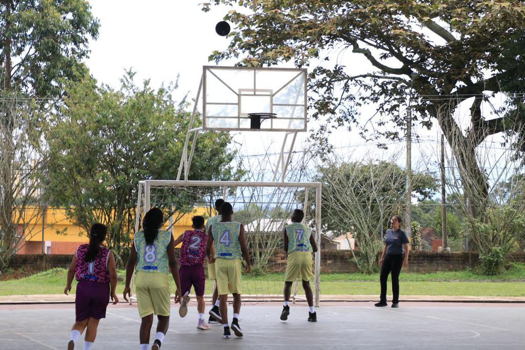 Juancamilorpog's tweet image. En el 2022, lideramos en el departamento del #Cauca, las Olimpiadas #PazConLegalidad, buscando que más de 1.500 jóvenes se vincularan a la actividad deportiva y se alejaran de la ilegalidad. 
Realizaremos este mismo ejercicio en #Medellín con las integraciones intercomunales, a…