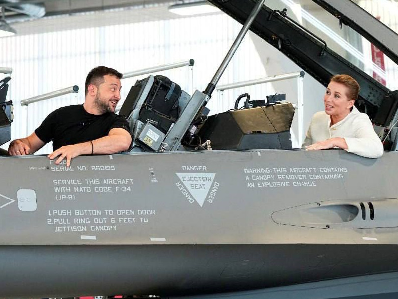 Defense of Ukraine (@defenceu) on Twitter photo .<a href="/ZelenskyyUa/">Volodymyr Zelenskyy / Володимир Зеленський</a>
Our pilots and engineers have already began their training in Denmark.
Denmark will provide Ukraine with 19 F-16s. We are working on the speed of preparations.
During the talks we also discussed the possibility of expanding training missions — the algorithm is .<a href="/ZelenskyyUa/">Volodymyr Zelenskyy / Володимир Зеленський</a>
Our pilots and engineers have already began their training in Denmark.
Denmark will provide Ukraine with 19 F-16s. We are working on the speed of preparations.
During the talks we also discussed the possibility of expanding training missions — the algorithm is