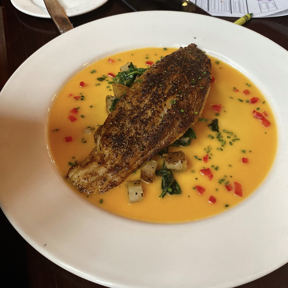Nola 📍 If you're ever in the French Quarter, don't miss the opportunity to dine at Muriel's. The seafood is the best I’ve ever tasted in the city. With delicious food, warm hospitality, and a rich cultural experience, it's an extraordinary place you won't soon forget.