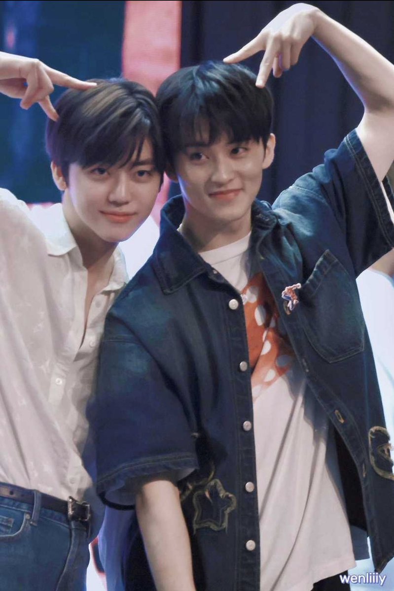 markminhyung's tweet image. Leo's stuffs 😼