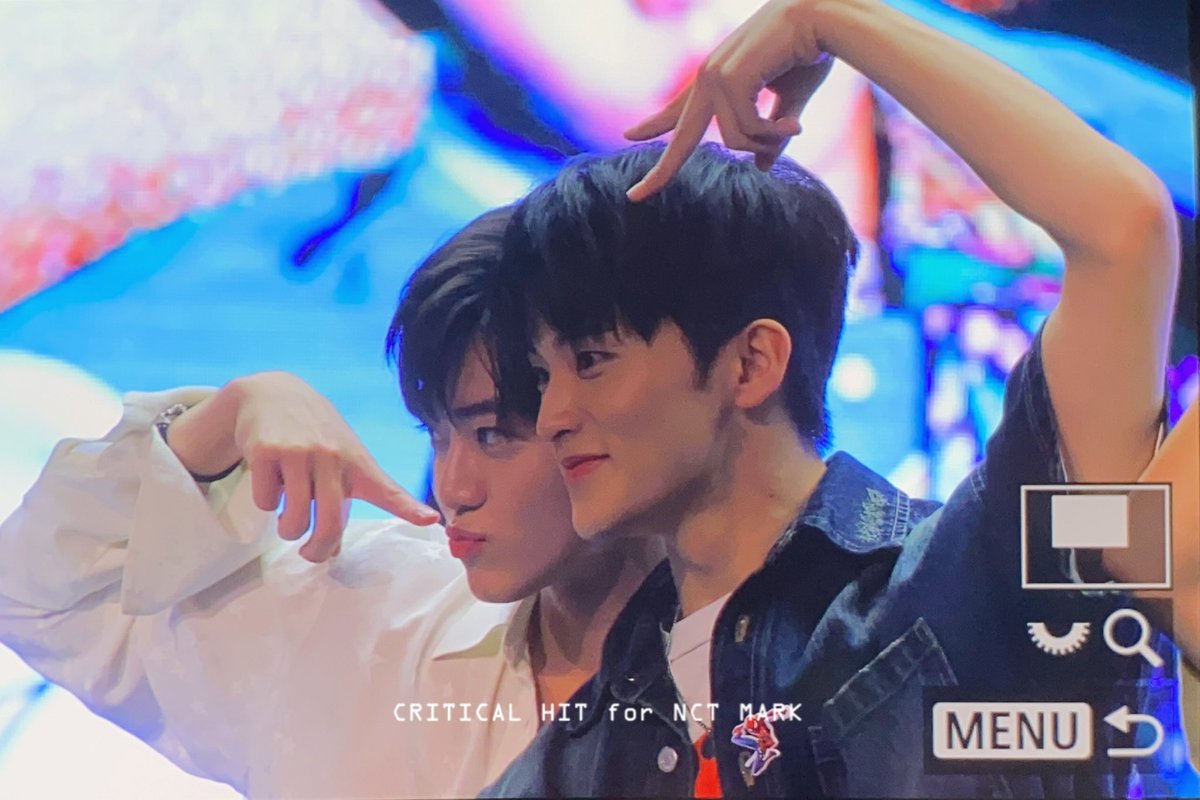 markminhyung's tweet image. Leo's stuffs 😼