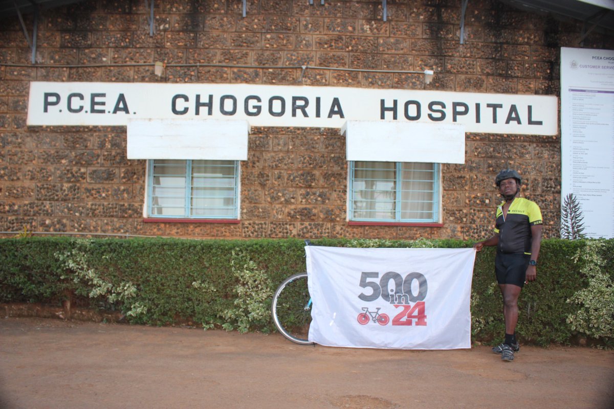kennmunene's tweet photo. #supportStarehe
Congratulations @mraigee for completing the solo endurance cycling event from Malaba to Nanyuki to raise money for Starehe schools. https://t.co/UkOzSPLN6r