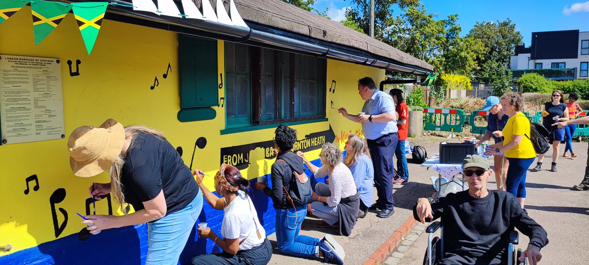 Friends of Trumble Gardens CR7 (@trumblegardens) on Twitter photo Desmond Dekker Day at Trumble Gardens…part 1.
An amazing day as our fantastic artists created a mural in honour of Desmond from a <a href="/BarefaceTee/">B A R E F A C E</a> design.
Such amazing talent in #ThorntonHeath…some of the children are the stars of tomorrow…thank you all..❤️👏👏👏 ⭐️⭐️⭐️⭐️⭐️ Desmond Dekker Day at Trumble Gardens…part 1.
An amazing day as our fantastic artists created a mural in honour of Desmond from a <a href="/BarefaceTee/">B A R E F A C E</a> design.
Such amazing talent in #ThorntonHeath…some of the children are the stars of tomorrow…thank you all..❤️👏👏👏 ⭐️⭐️⭐️⭐️⭐️