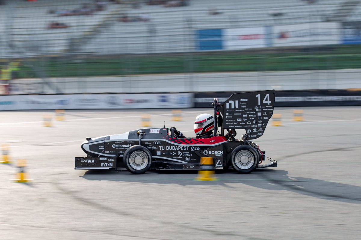 bme_frt's tweet photo. Formula Student Germany Day 6️⃣ ⬇️

#bmefrt #bme #formularacingteam #formula #racing #team #formulastudent #fs #student #university #competition #racecar #electric #engineer #zoe #hockenheimring #germany #fsg #FSG23 #SmoothWithoutOperator #PitLaneLife #DontStopMeNow #OneLastTime https://t.co/SWYjj8TPlf