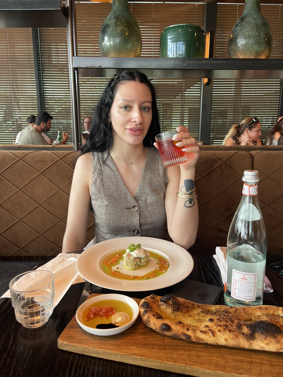 QueenDominaKim's tweet photo. Reimbursement opportunities are open paypigs 🐷 https://t.co/UhX9miNPfB