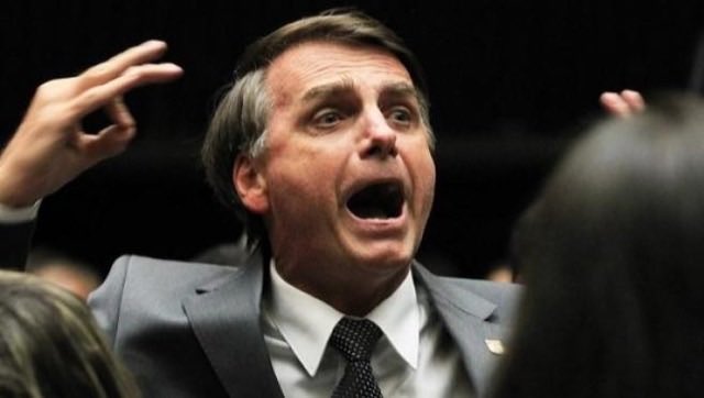 pesquisas_elige's tweet photo. 🚨URGENTE: Acaba de ser revelada a informação de que o hacker Walter Delgatti foi ao Ministério da Defesa a pedido de Jair Bolsonaro (PL). Claramente o inelegível tentou melar as eleições! PRISÃO JÁ!!

🗞️Folha de São Paulo https://t.co/pReJB3YYXc
