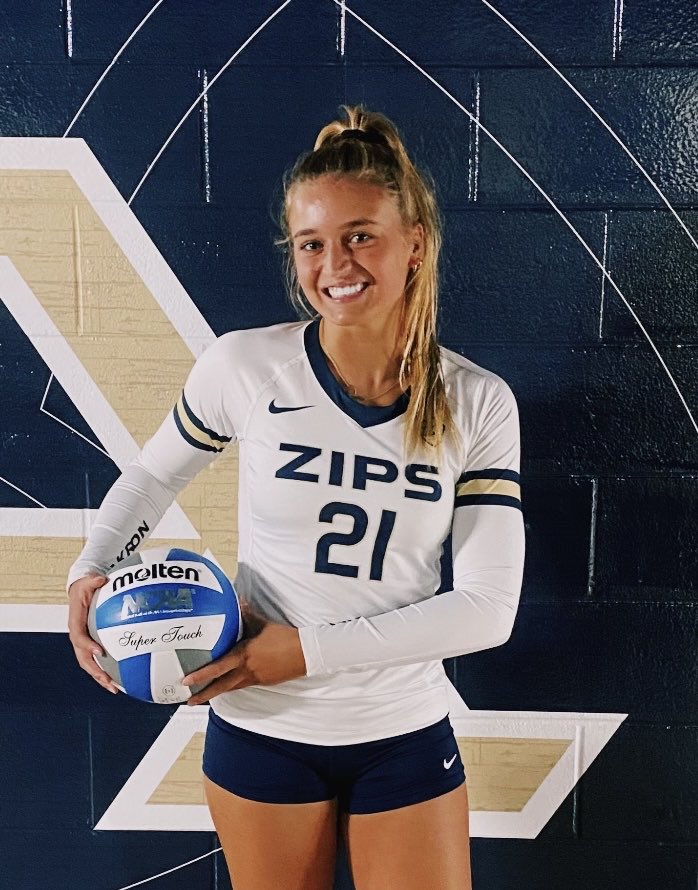 Congratulations to Payton Evans, S/OH/DS for Elevation 17 Ulland and Mason HS, on her commitment to the University of Akron in the Class of 2024!  #ElevationNation