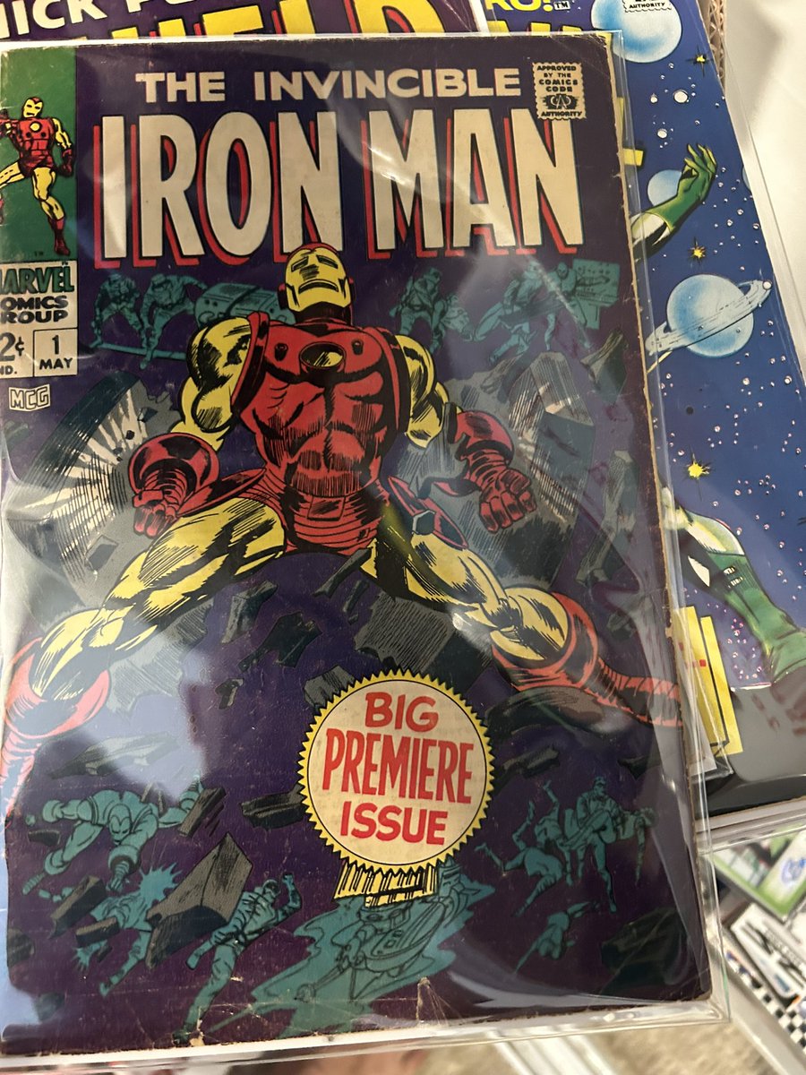 Sunday fun day! My issue if The Invincible Iron Man #1 #IronMan