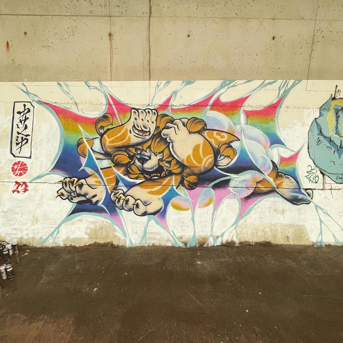 PhilipLeehand's tweet photo. Sin eater-Rainbow Thunder
食罪-慵懶的伸展，霓虹雷電

@fastercolors 
#graffiti #graffitiart #urbanart #streetart #polarbear #polarphil #塗鴉 #臺灣塗鴉 #Taiwan https://t.co/QY8rtIfynj