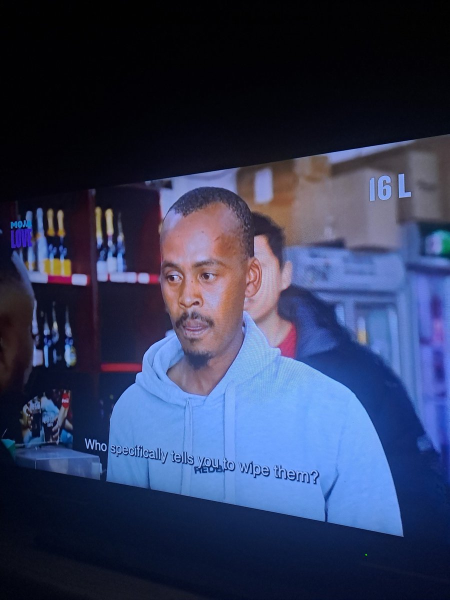 joy_zelda's tweet photo. This is a South African who works at the Bottle store of a China that sell expired alcohol and fake,His the one who wipes out the dates 
Pls Retweet This image until he is arrested 
#SkhiphaAmaFiles SAPS SANDF Pretoria Zama Zamas Gayton Malema https://t.co/WFt8yQ5PBA