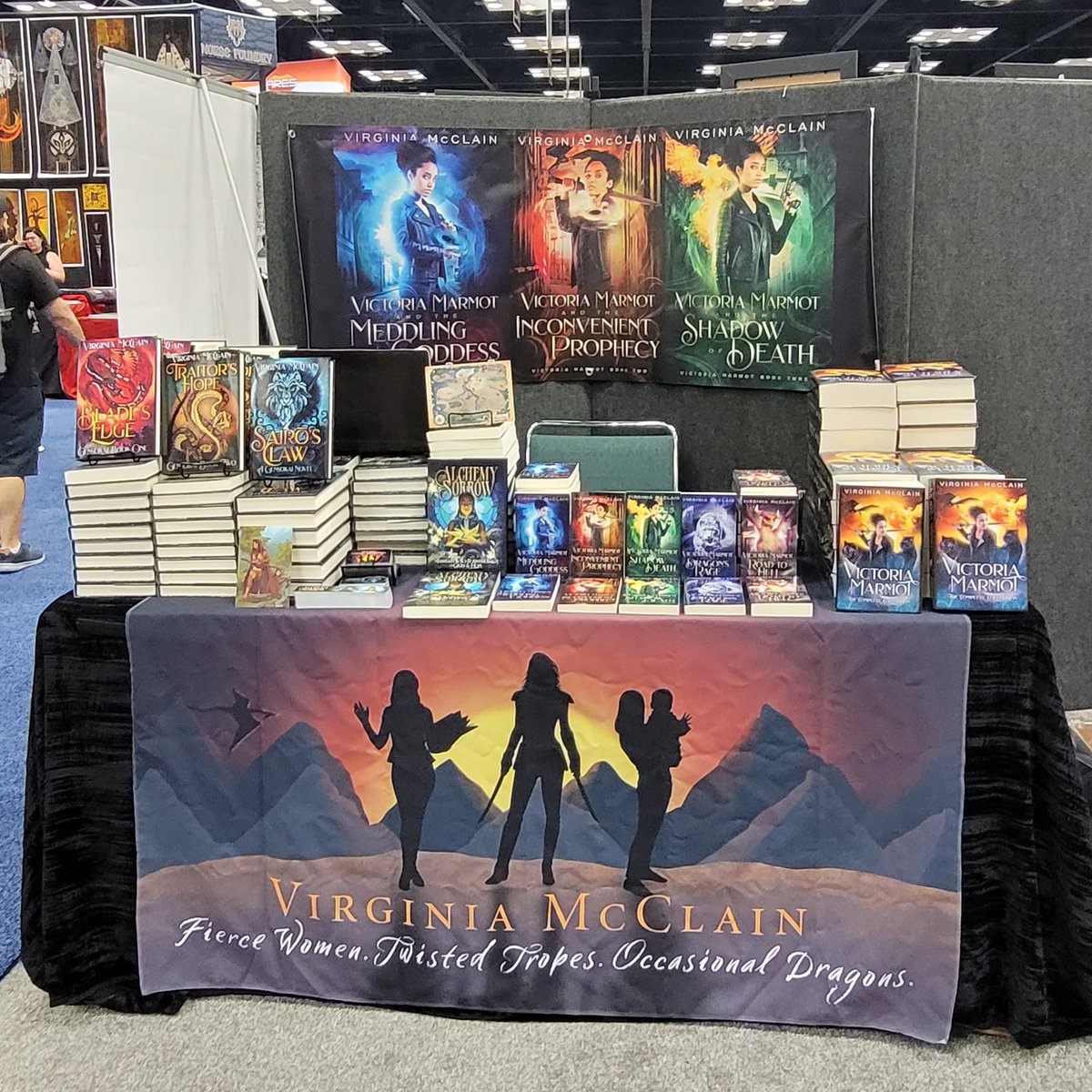 It's my birthday! As is tradition, I'm going to give away a bunch of ebooks &amp; audiobooks to celebrate. So, tell me who your favorite female fantasy character is and RT this tweet! I'll choose 5 folks at random from the replies, and they'll win a set of all my books!