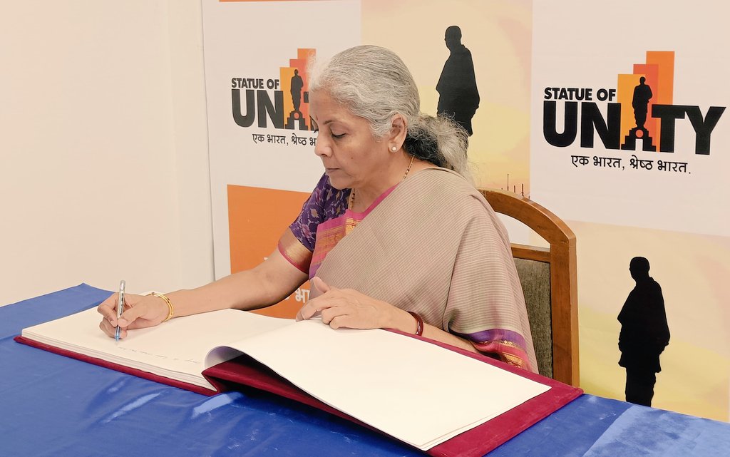 nsitharamanoffc's tweet photo. Some glimpses from Smt @nsitharaman's visit to Statue of Unity (@souindia) in Kevadia, Gujarat. https://t.co/qJ13V4ev8G
