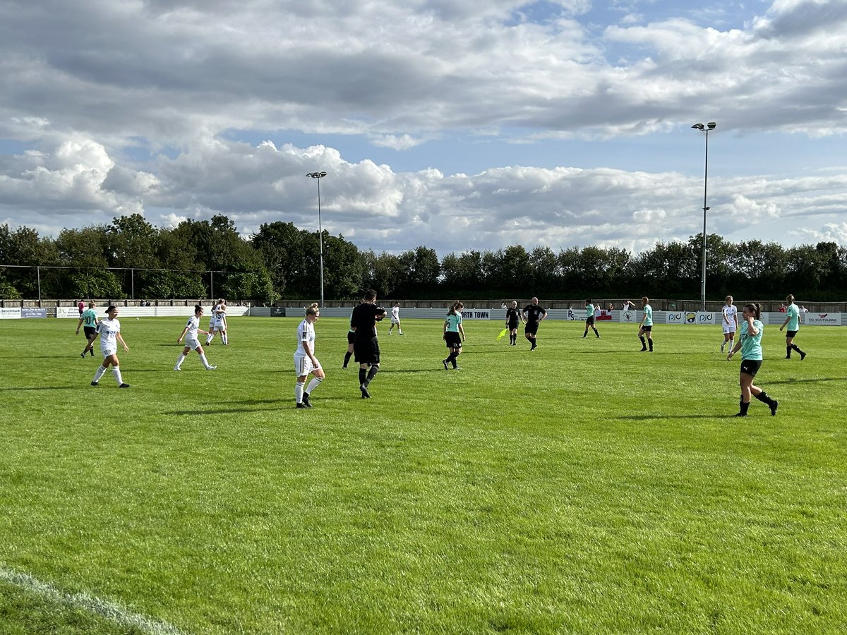 Good start to the season and nice to be back watching @LUFC women 

#alaw #leedsunitedwomen #leedsunited #leedsleedsleeds #marchingontogether #waccoe #leeds #womensfootball #letgirlsplay #hergametoo #lufcw #football #soccer