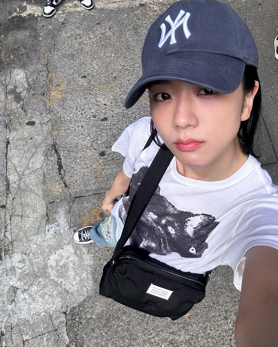 ˚ ༘♡ ⋆｡˚ restarting

hii i’m kirsten, i’m looking for moots!!🤍
✧ she/her, 06
✧ not new to #stantwt or #kpoptwt
✧ filo blink, engene, midzy, dive and more. (any fandom is welcome ofc)

˚ ༘♡ ⋆｡˚ like and rt are highly appreciated!!