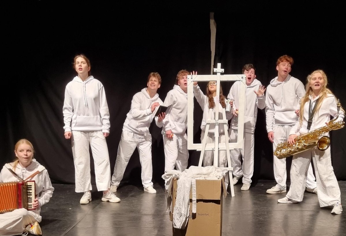 OffWestEndCom's tweet photo. #OffFest award for shows at the 2023 Edinburgh Fringe @EdFringe: #NewNoms for “2nd Picture of Dorian Gray” from Macready Theatre @MacreadyYouth &amp; Bloomsbury Festival at C Aquila @Cvenues – congratulations! More on OffFest at https://t.co/uNTNo1CGYo … https://t.co/ei0CX4LTzd https://t.co/yJ9uVCRgCr