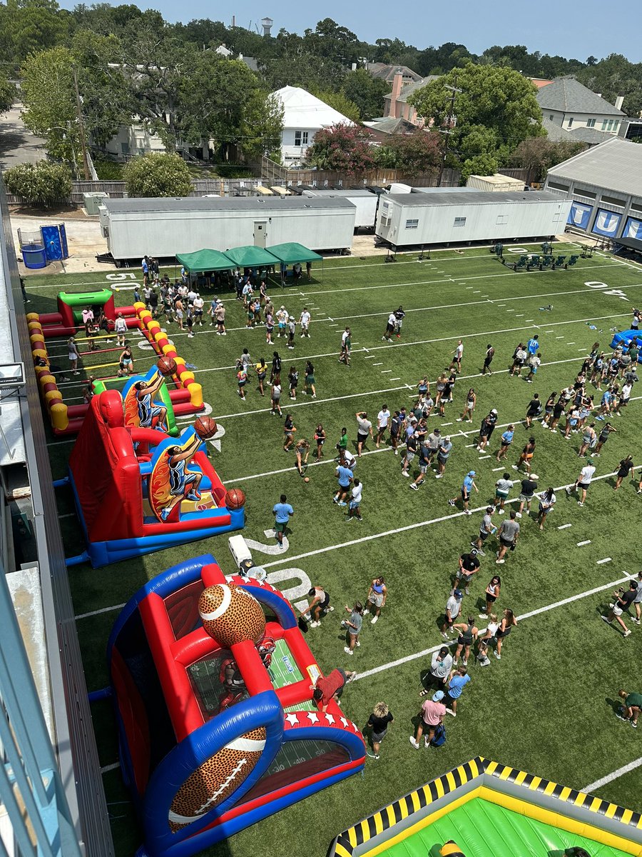 TroyDannen's tweet photo. Welcome back weekend continues for @TulaneAthletics student-athletes with games/ice cream/ popcorn bar and our head coaches in the dunk tank. https://t.co/HKKpaRFoFU