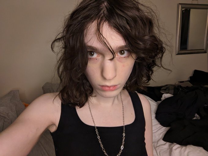 good morning :3c https://t.co/u74BvsfYu6