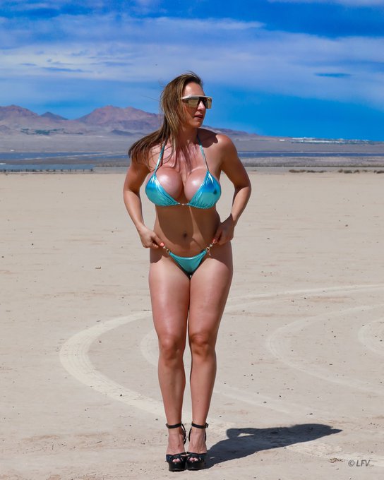 Had to make it back to this beautiful place to snap some sexy pics..????‍♀️. More on my fanpage!! Check