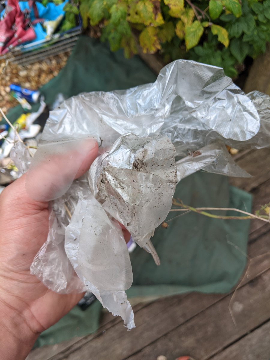 EricTorrington's tweet photo. Another opportunistic 310 #litter items off the A4135 #Drycott #BoxRoad #Cam. #Plastic gloves, wrappers & packaging rule the hedges unless picked out. Saw It - Picked It - Sorted It. Supporting @TruckersUp @CamParish @KeepBritainTidy https://t.co/iUJrKt5ZFh