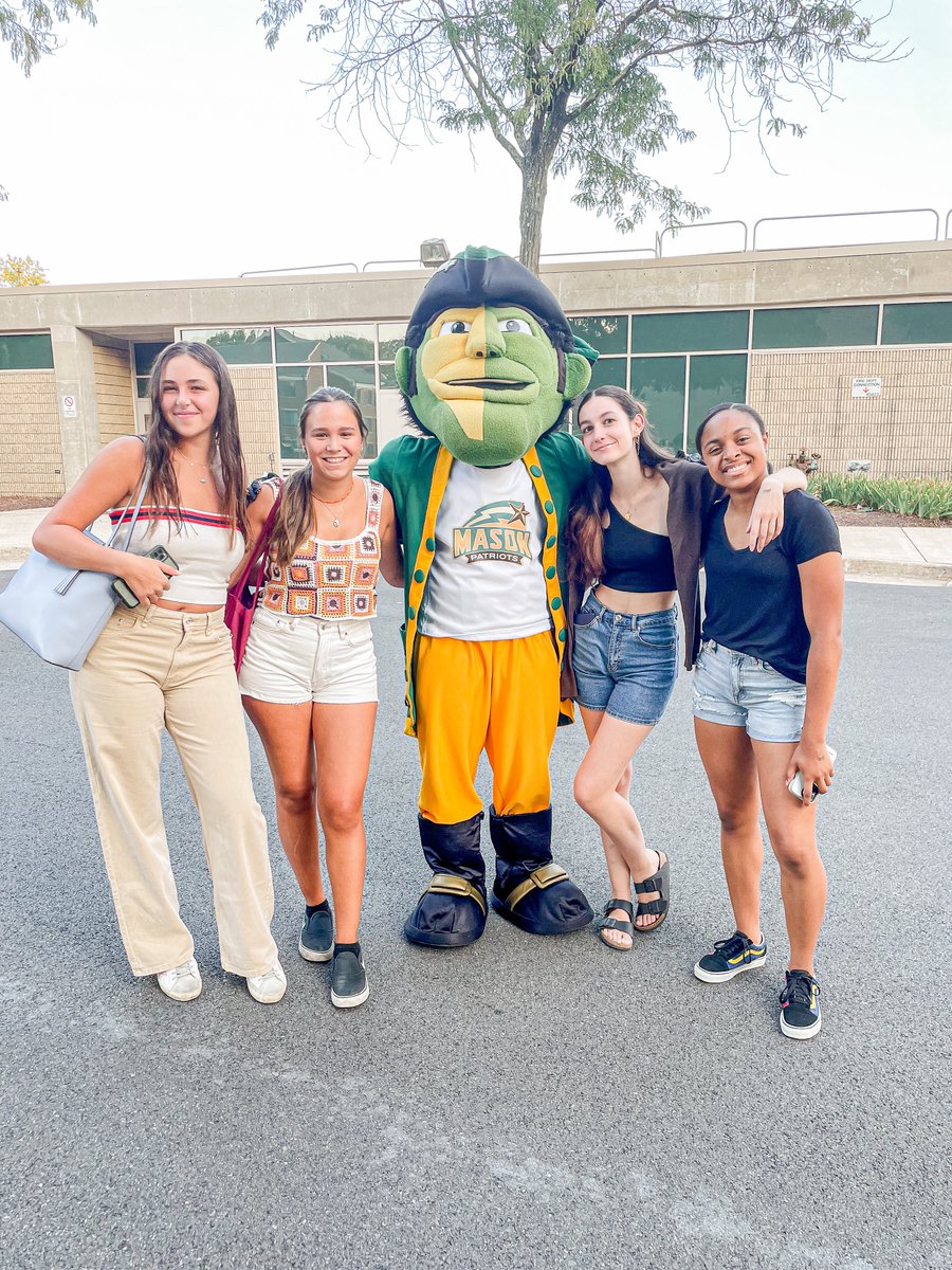 Me and some friends last night at Mason Mayhem! 

Thanks <a href="/GMU_PAC/">Patriot Activities Council</a> for the invite 😉 

Who is ready for IVth Night?