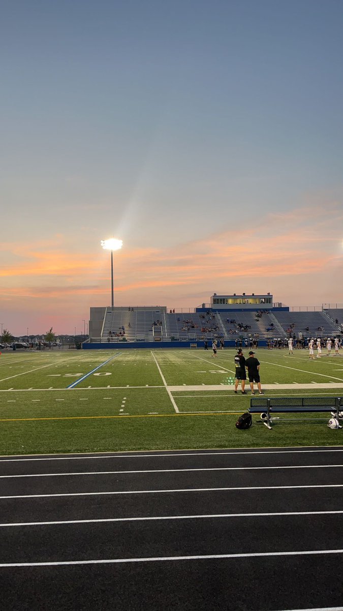 who’s ready for FNL sunsets?😍😍 

#sunsets #NevadaCubPride #TeamCubs