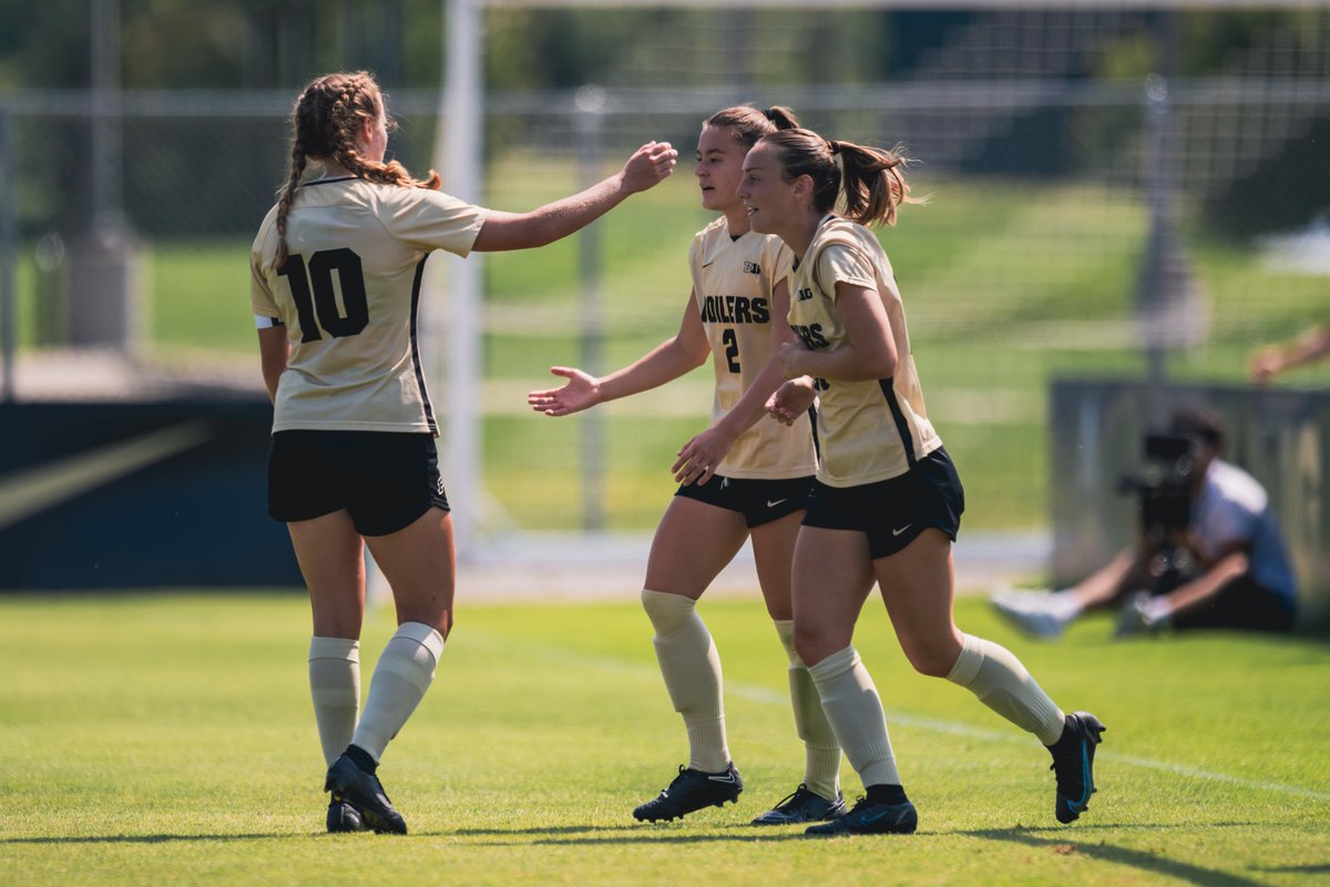 Second career brace for Gracie Dunaway!

Gracie gets her own rebound and adds to the Boilermaker advantage.

54' - Purdue 7, Iona 0

📺 B1G+

#BoilerUp 🚂⚽️