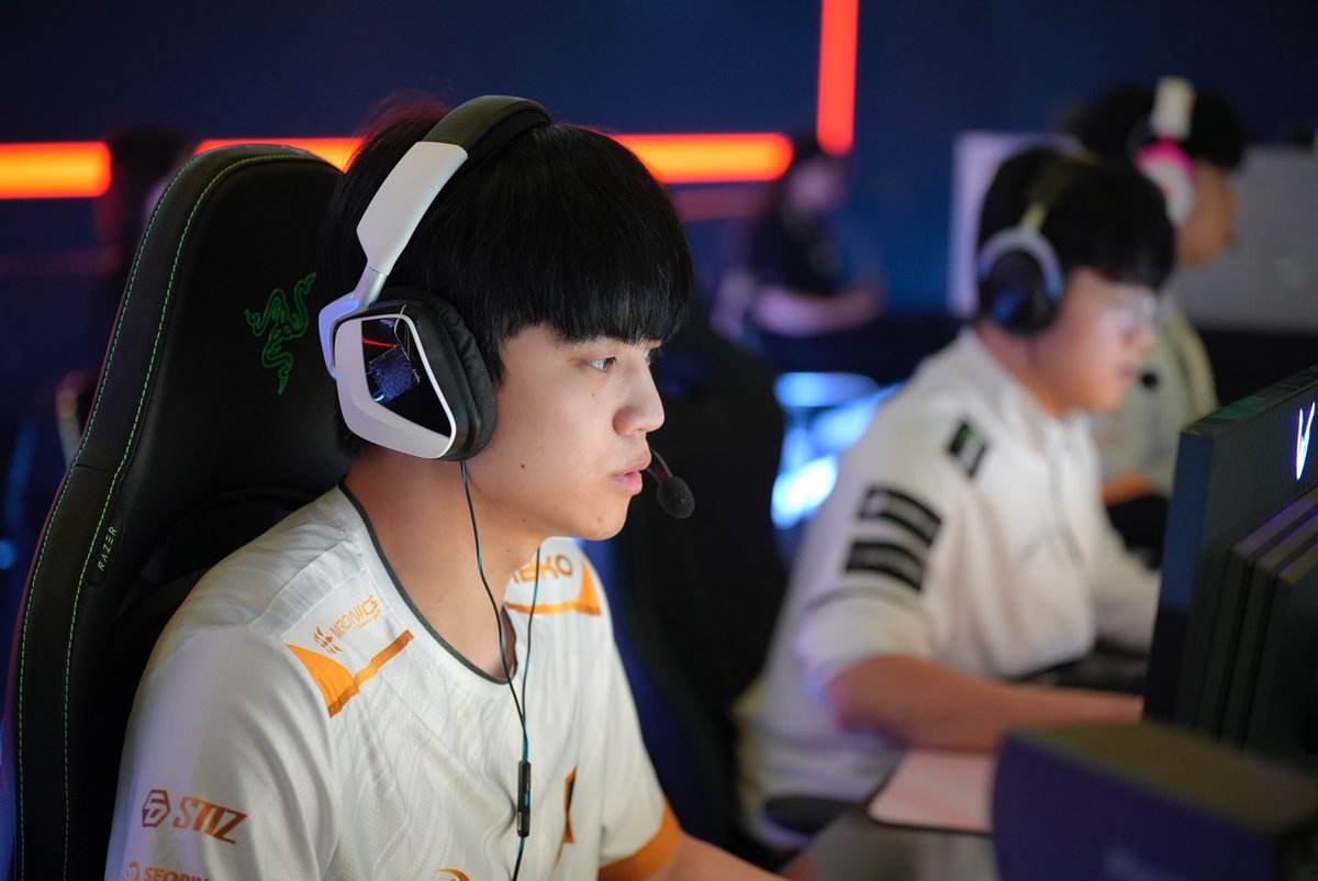 PGS #4 아쉬운 성적이지만 많은 걸 배웠습니다! 다음 대회가 더욱 기대되네요. 늦은 시간까지 응원해주신 모든 분들 정말 감사합니다!