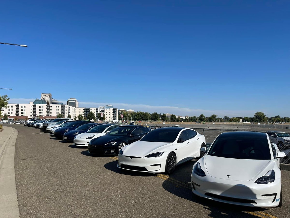 ICEsAndEVs's tweet photo. #SutterHealthPark #teslaownersac #tesla https://t.co/DdQnZmiWpj