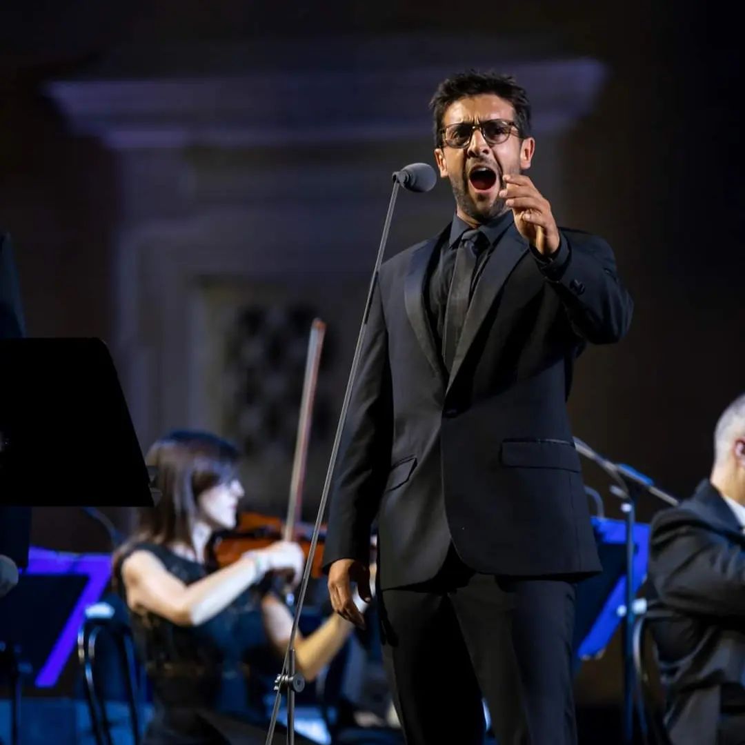 AdoptadaBarone's tweet photo. Un'Estate da Re: Standing ovation per #PlacidoDomingo #IlVolo e #DariaRybak diretti da Maestro #MarcelloRotta, che ieri hanno chiuso l'ottava edizione di #UnEstateDaRe 

Foto di Artide

#music #tbt #memories https://t.co/MV4PUGtlU8