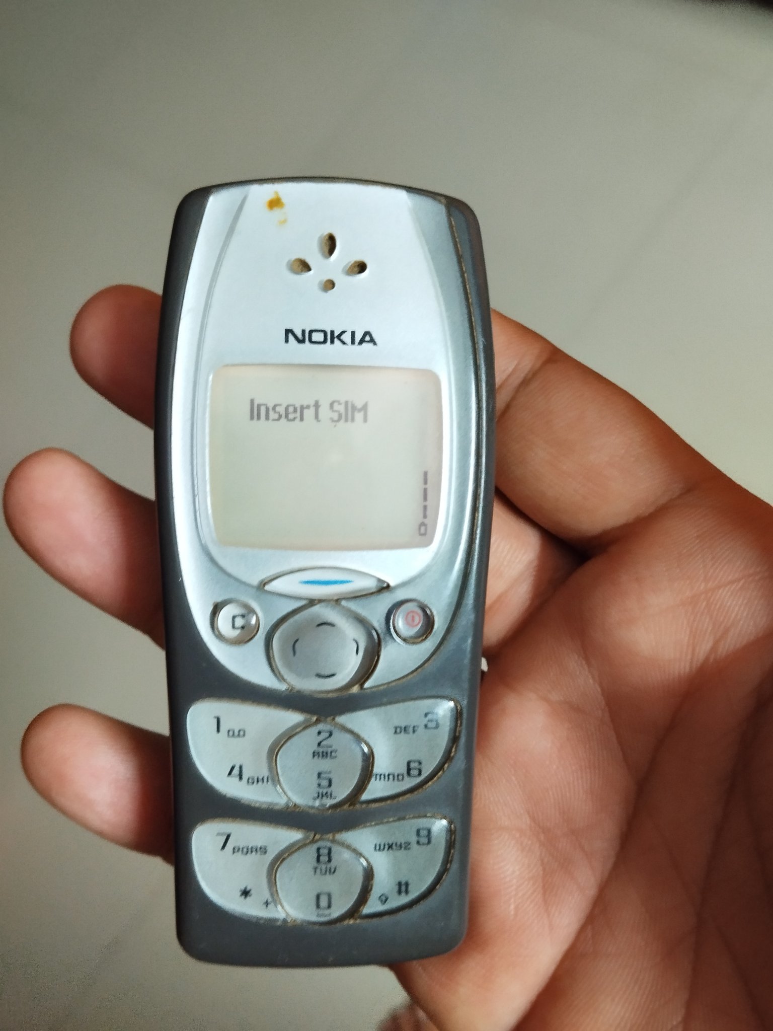 Nokia 2300