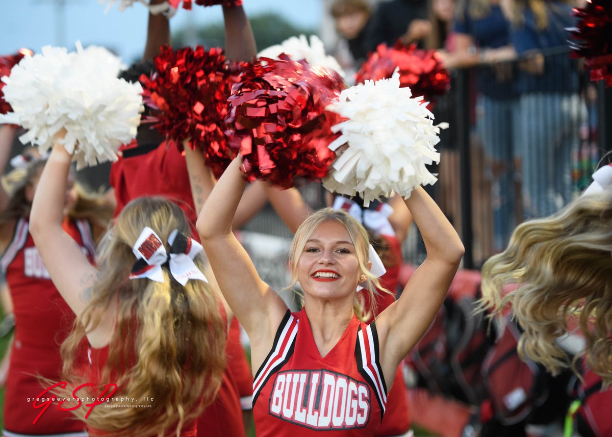 Bulldog Football - Week #1 <a href="/MuCheerleaders/">MU Cheerleaders 📣</a> <a href="/MUsportsmedia/">MUsportsmedia</a> <a href="/muhs_section/">The MUHS Dog Pound</a> 

gregseeverssports.smugmug.com/Football/2023/…
