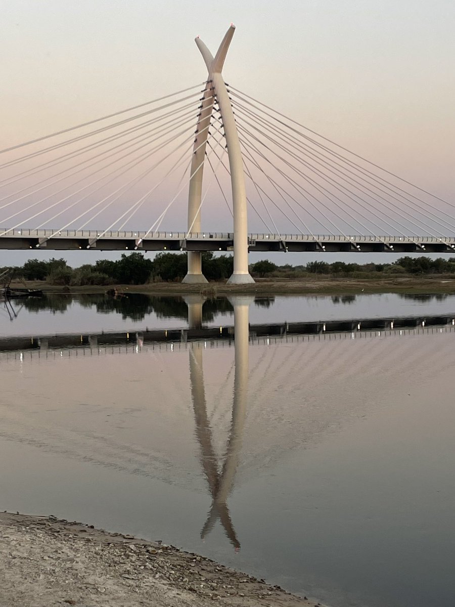 Ole__Mo's tweet photo. Spent the evening  ha nokeng, watching  Mohembo Bridge at diff times😍 https://t.co/WUVgUrKPJS