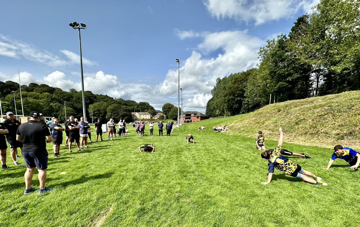 RFUNorthDev's tweet photo. Another mint turn out for one of TackleSafe Clinics at Durham City RFC today!!

Class to see coaches and refs from all over Durham take part 👏 even the kids got in on the action on how to coach it, great stuff boys 🙌

#tacklesafe #coach #ref https://t.co/SAnqJtbaU4