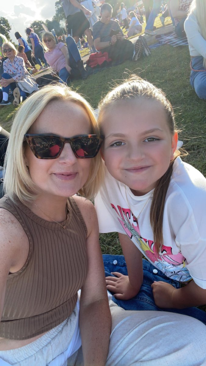 claire303's tweet photo. Ready for @ollymurs @TrenthamLive 🕺🏼 🪩☀️ https://t.co/avhVUT1Hre