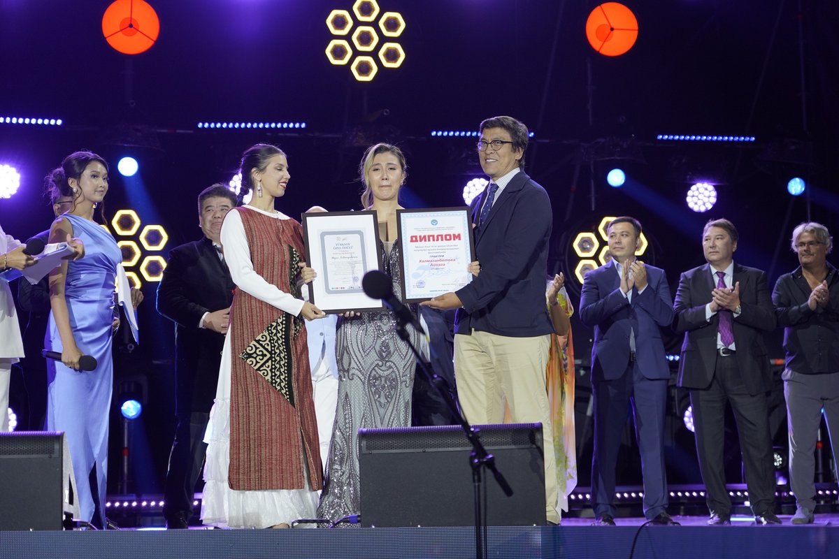 Meykin Asya Grand Prix Ödülünü kazanan 🇰🇿 Kazakistan'dan yarışmaya katılan Aina Kalmaganbetova'yı yürekten tebrik ediyorum.
