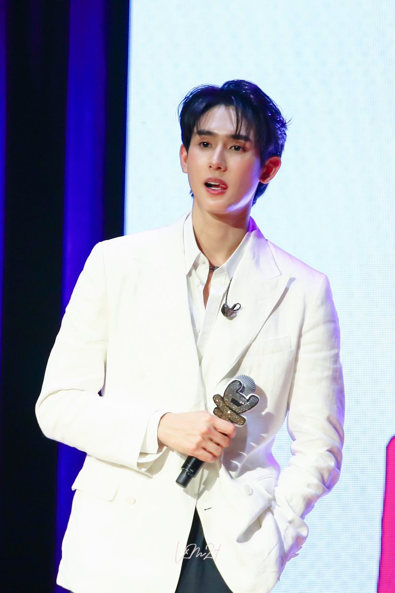 YJ12890's tweet photo. 230820 GMMTV FANDAY6 IN Seoul
🤍

#kasibook @kasibook 
#forcebook 
#FBfanday6inSEOUL 
#GMMTVFANDAY6 https://t.co/Y43EwH7dUB