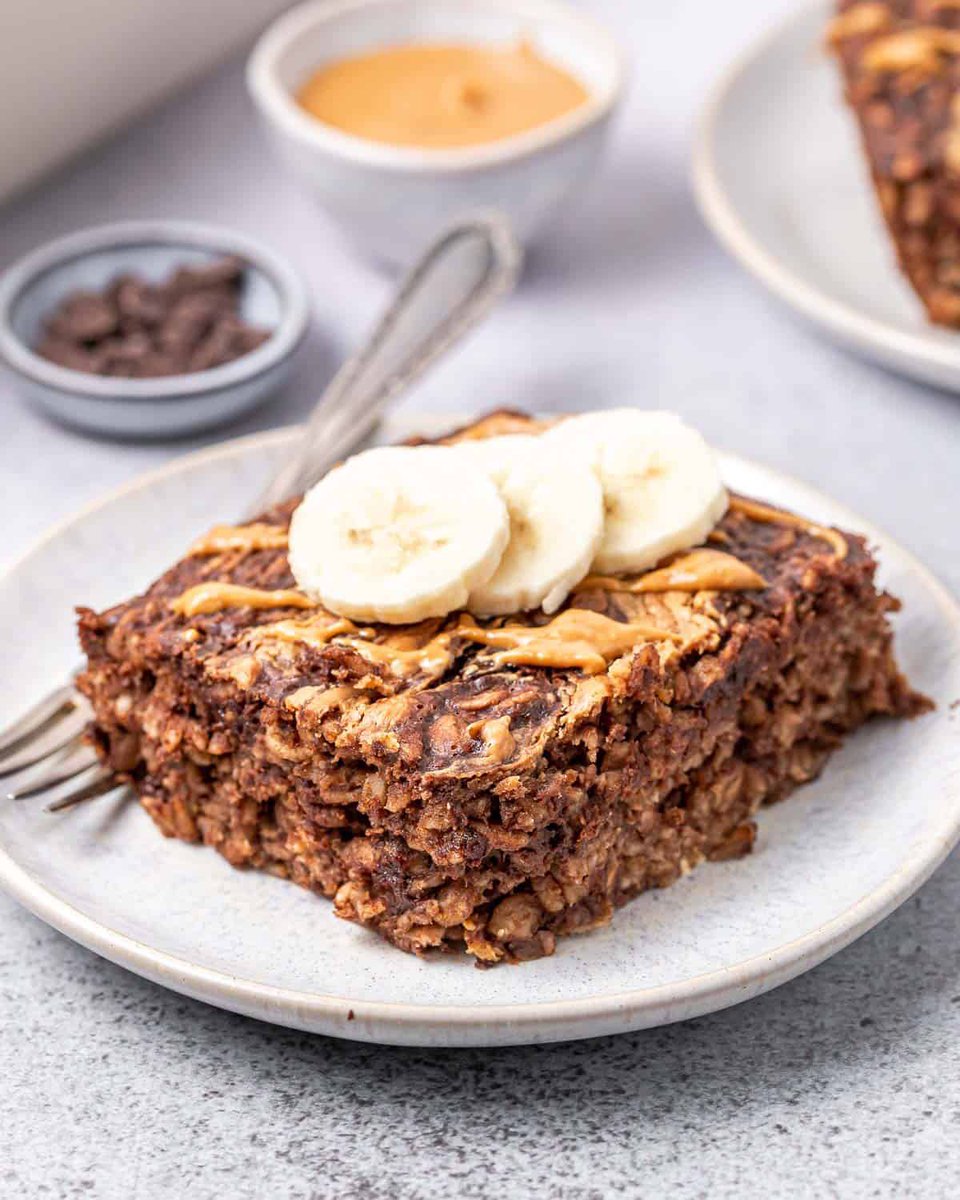 Brownie baked oatmeal: healthyfitnessmeals.com/peanut-butter-…