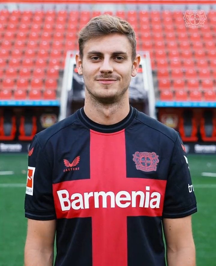 Official: Josip Stanisić has joined Bayer Leverkusen on loan deal from Bayern — until June 2024 🔴⚫️🤝🏻