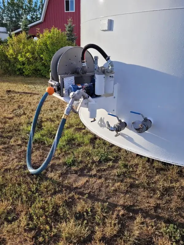 CanamSurplus's tweet photo. **Need diesel fuel storage?**

FOR SALE brand new 120,000 L steel tank fully equipped with a fuel pump system (80 gal/min.) Selling this beauty for $59,995 contact me directly for more details or a shipping quote! #Agricultural #saskag #mbag #saskpulse #canag #canamsurplus https://t.co/abnSRwC8Ji
