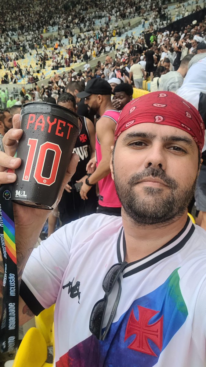 tavaresrj87's tweet photo. GANHAMOS, PORRA!!!
Esperem só quando o homi começar a jogar!!!
#VascoDaGama #VASCAM https://t.co/PVNqk8VB6Q