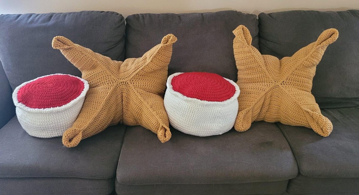 WHAT IF WE CUDDLED AND FELL ASLEEP ON THE CROCHET CRAB RANGOON PILLOWS?!?!?!?!?! 😭😭😭😭