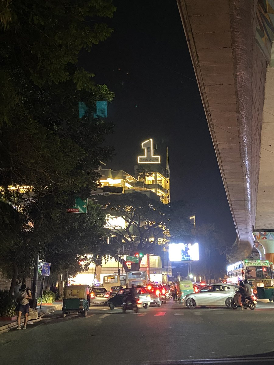 ivamsi30's tweet image. #MGRoad