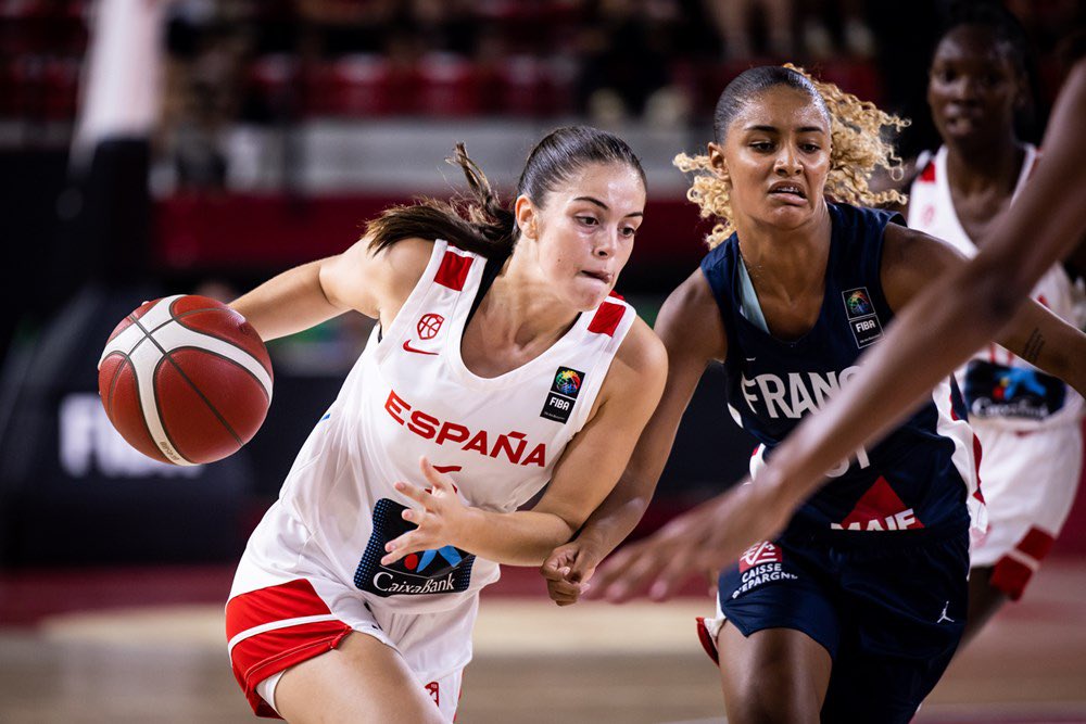 🔝🥈 Aina Cargol ha quedat subcampiona de l'Eurobasket femení en categoria U16 amb la selecció estatal 🙌

👏 Enhorabona, Aina! 
📸 <a href="/FIBA/">FIBA Basketball</a>