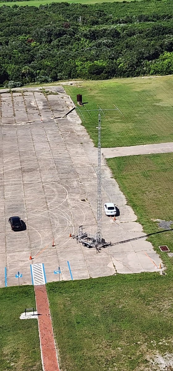 The view from the top of the Cape Canaveral Lighthouse. That’s our beam which is current transmitting our voices at 14.255 million vibrations per second. Come work us for #ILLW US-0099 #hamradio #LIGHTHOUSE <a href="/NASARadioClubs/">NASA Radio Clubs</a>