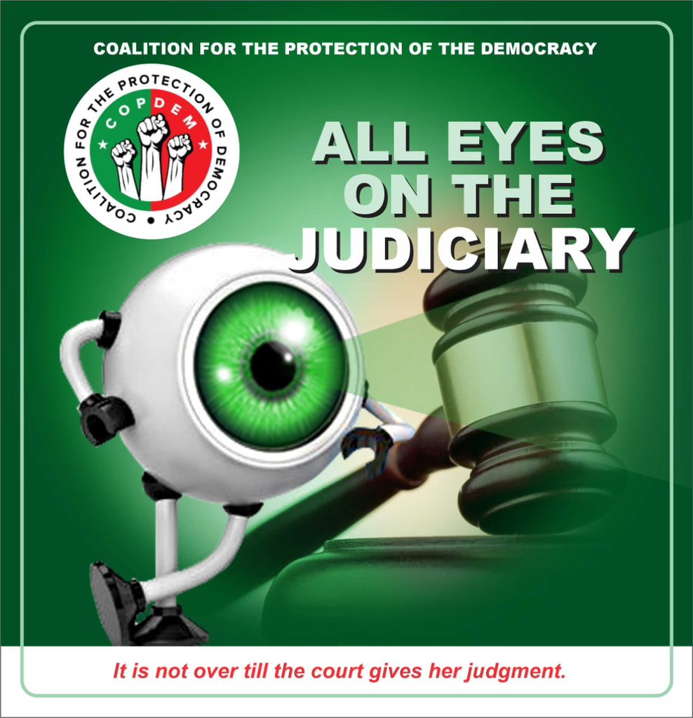 Princeujay's tweet photo. The Police disrupting #AllEyeOnTheJudiciary One Million March will not deter citizens from making it a success!
No Retreat, No Surrender!
#AllEyeOnTheJudiciary
#TellUsTheDate https://t.co/LIFLB6zaa4