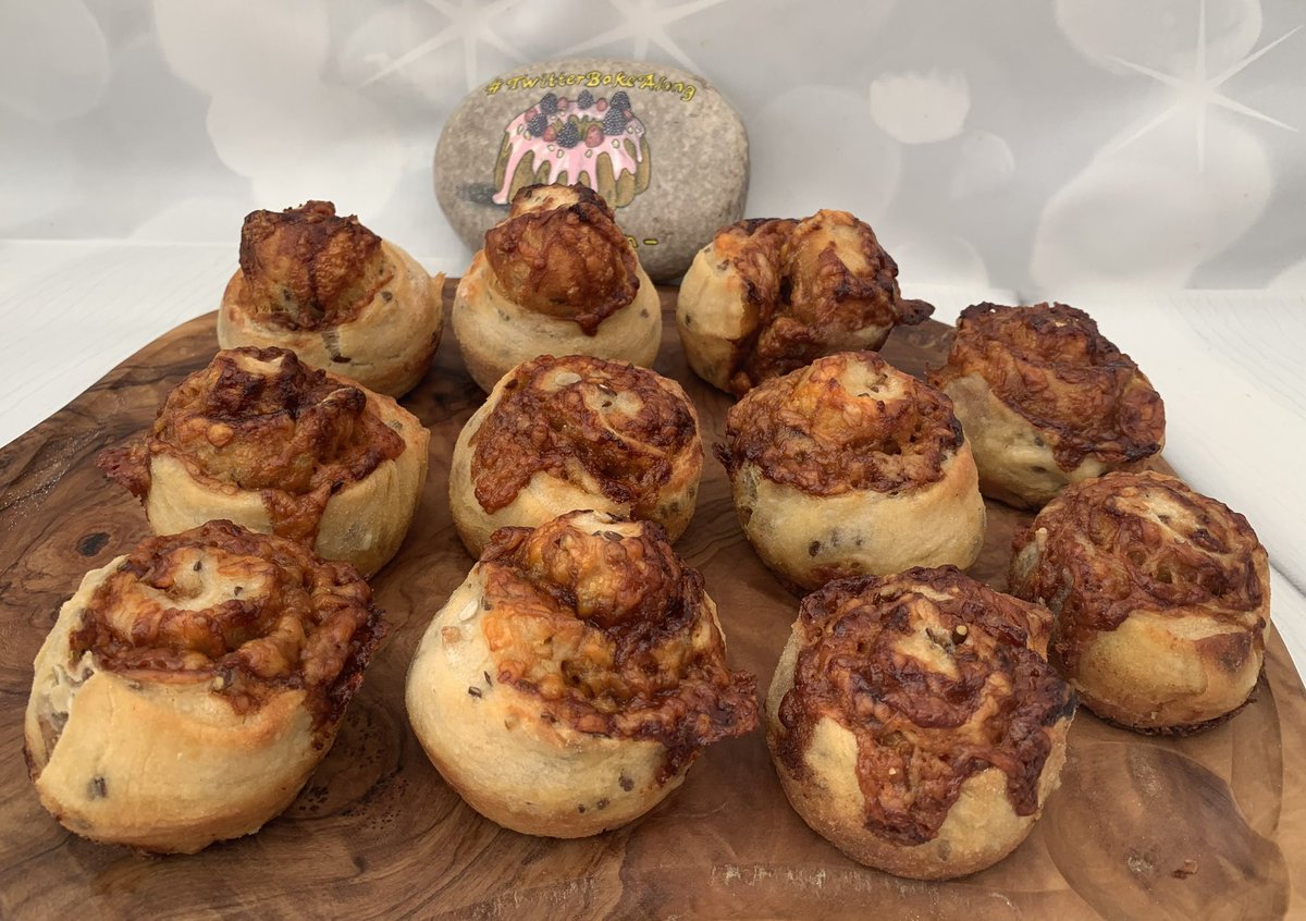 Rob_C_Allen's tweet image. Couple of sourdough #loaves this afternoon and I’ve baked @foodbodsourdou1 Marmite and cheese coils as well 🤤. #TwitterBakeAlong #Showusyourbakes Just been a foraged some blackberries too @badgersbakes